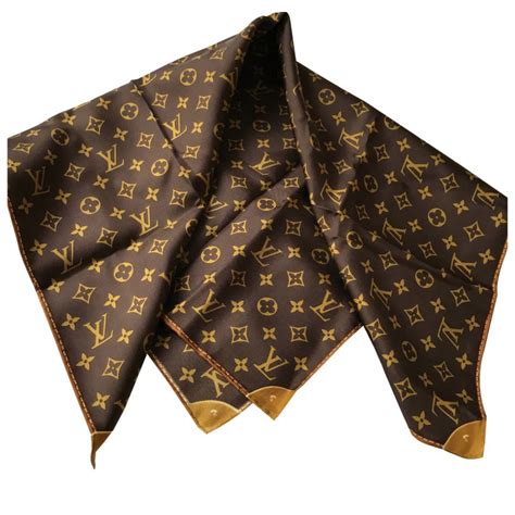 Louis Vuitton scarf 